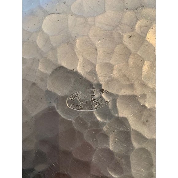 Vintage Hammered Aluminum Metal Handled Basket Daisy Embossed Hand Forged - Picture 7 of 10